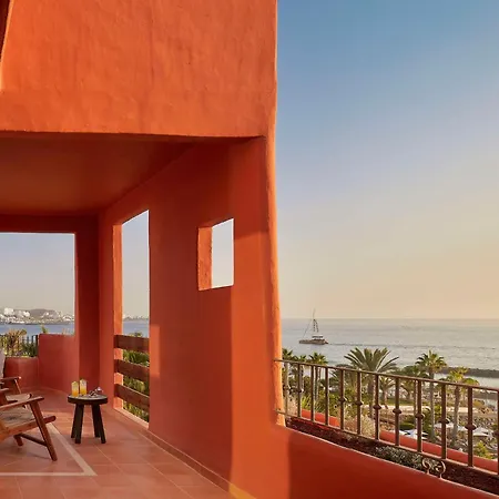 Hotel Tivoli La Caleta 5*