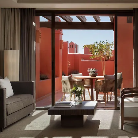 Hotel Tivoli La Caleta 5*